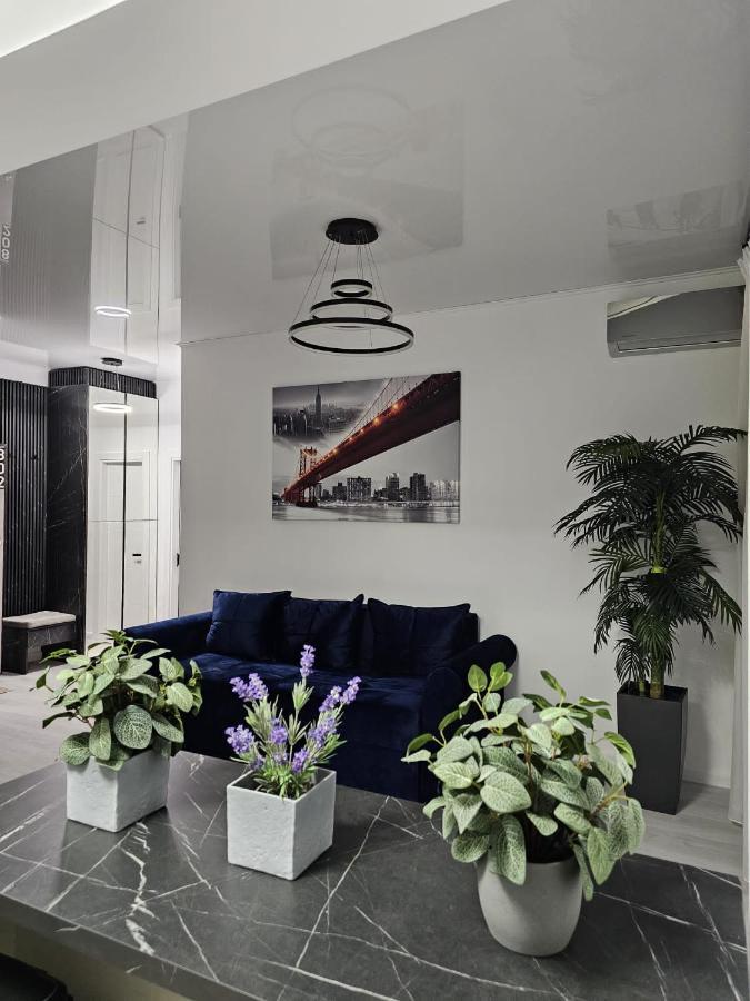 Mamaia Nord Vip Aparthotel Năvodari Exteriör bild