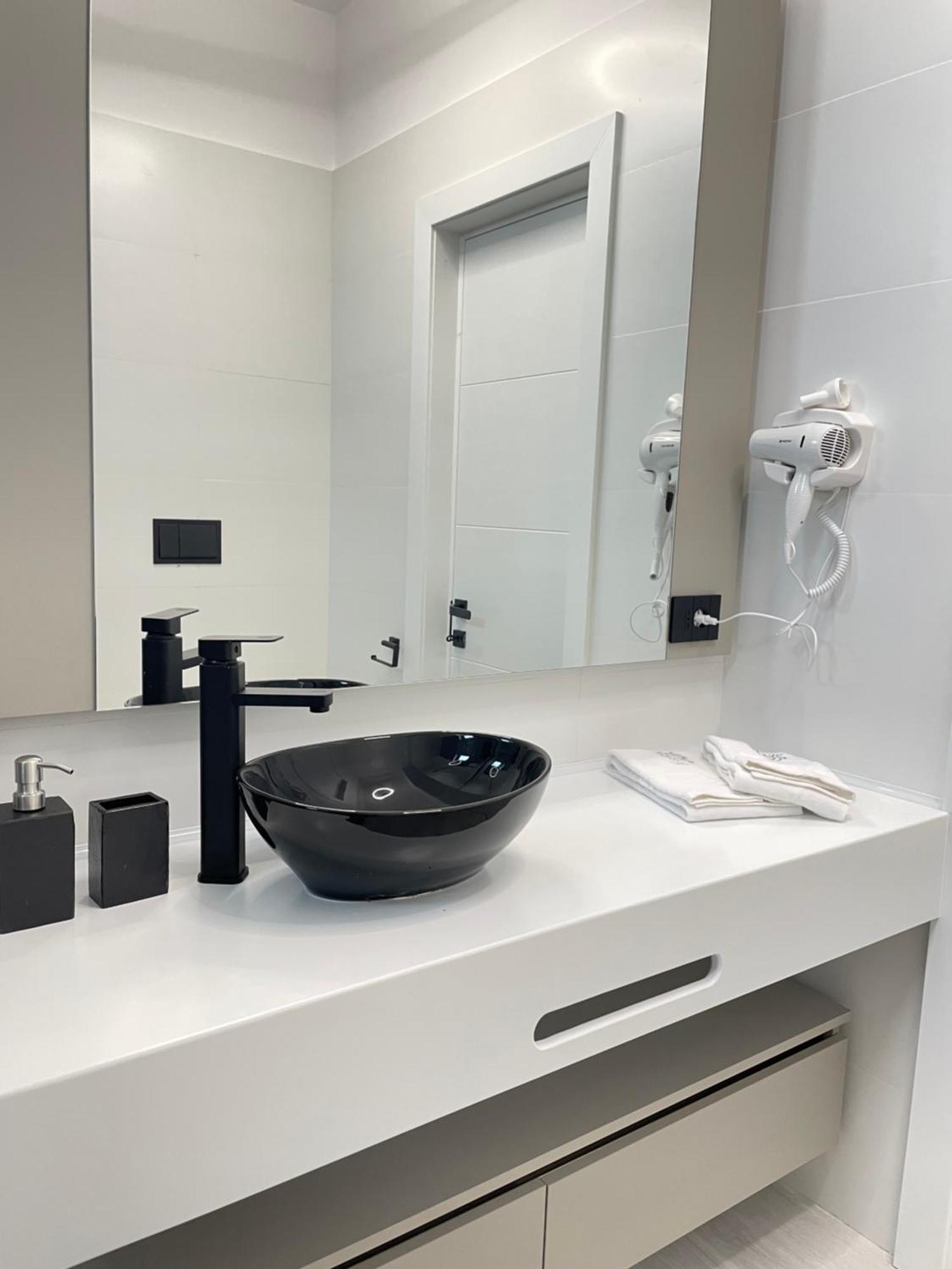 Mamaia Nord Vip Aparthotel Năvodari Exteriör bild