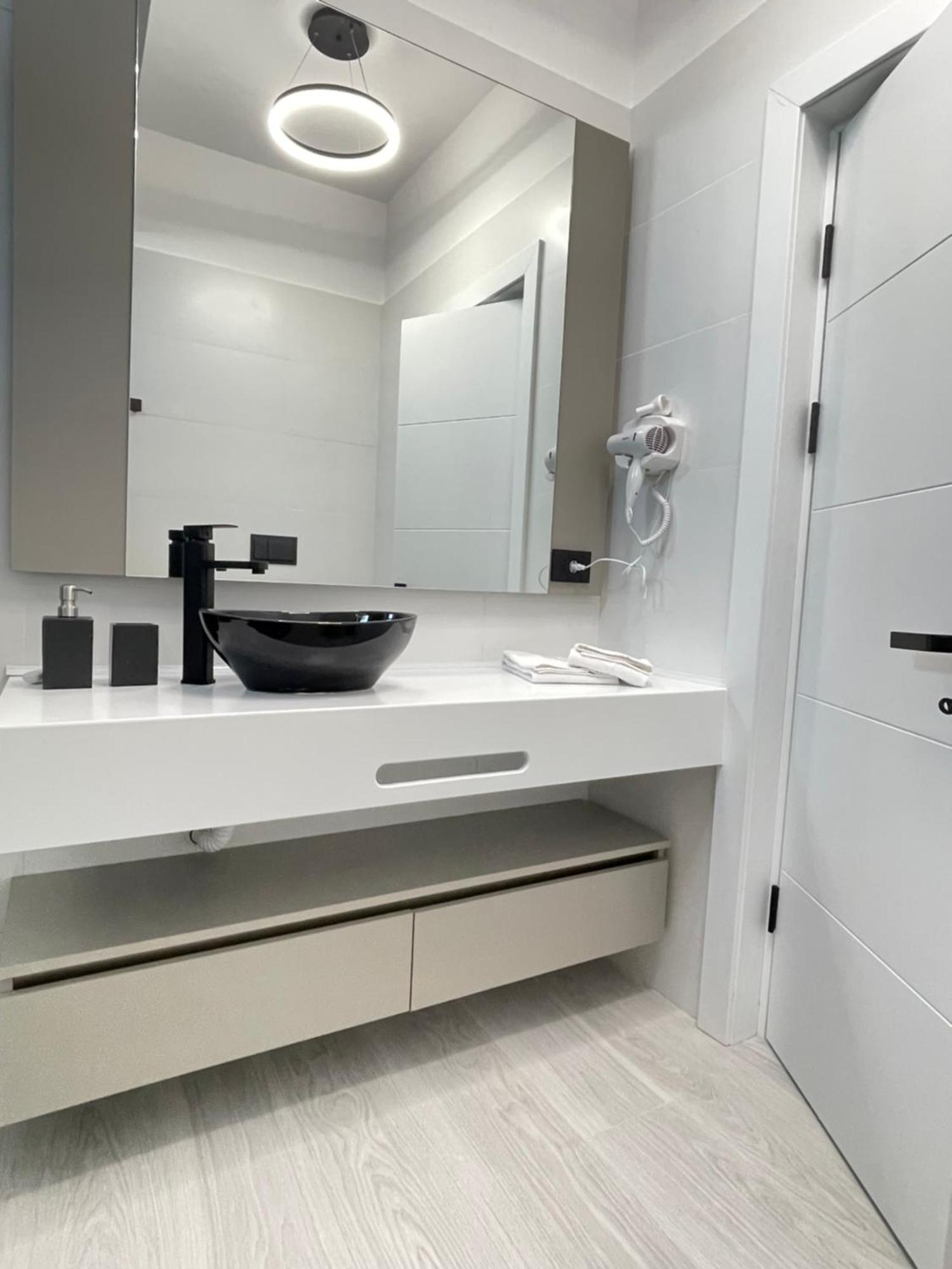 Mamaia Nord Vip Aparthotel Năvodari Exteriör bild